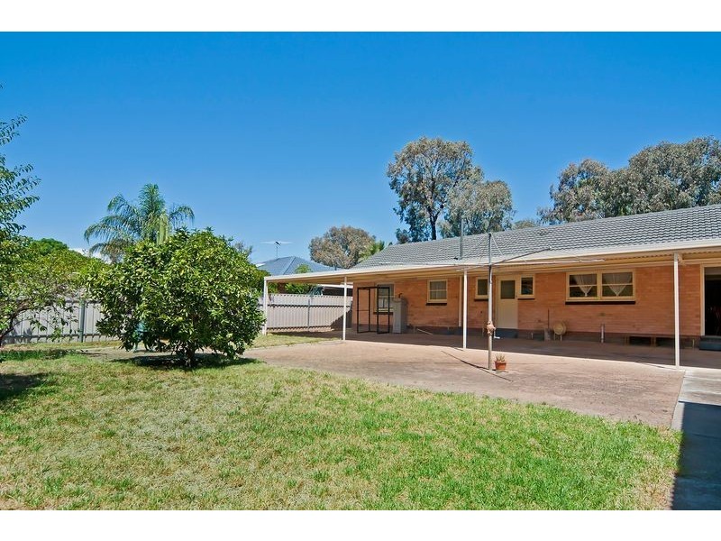 15 Universal Road, Salisbury Downs SA 5108