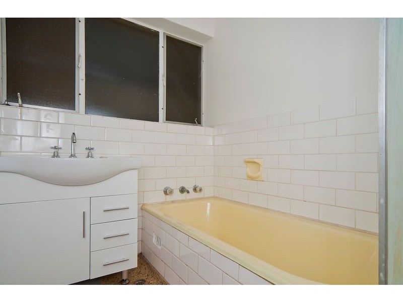 1 Ayredale Avenue, Clearview SA 5085