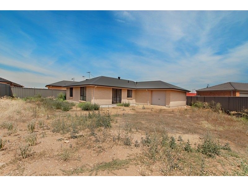 6 Ontario Crescent, Andrews Farm SA 5114