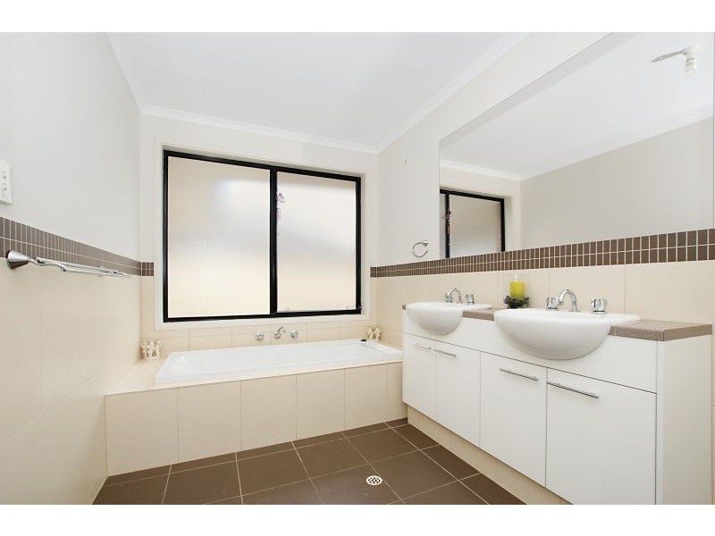 10 Brookfield Avenue, Burton SA 5110