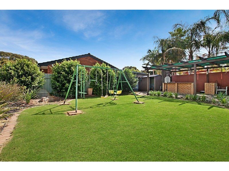 11 Woolaston Road, Salisbury Downs SA 5108
