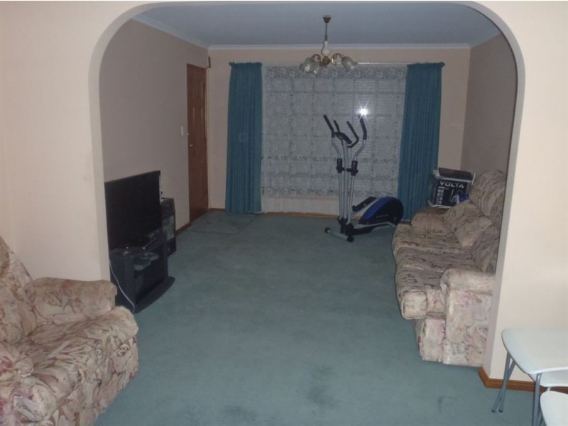 2/2 Burford Crescent, Redwood Park SA 5097