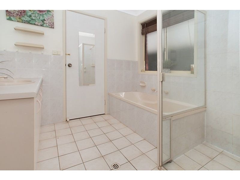 1 Landseer Place, Hillbank SA 5112