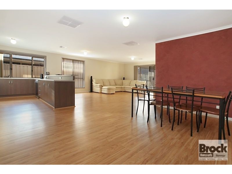 8 Brookfield Avenue, Burton SA 5110