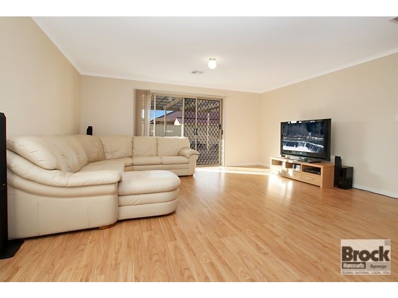 8 Brookfield Avenue, Burton SA 5110