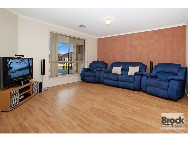 8 Brookfield Avenue, Burton SA 5110