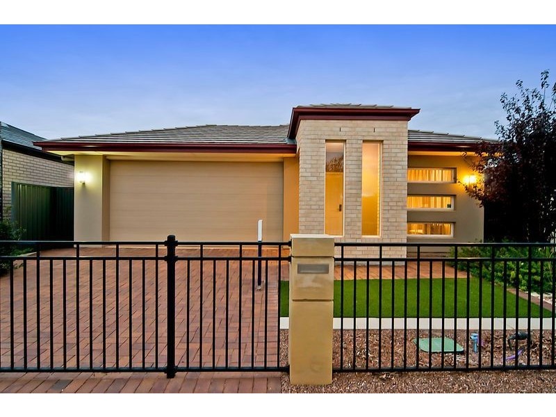 19 Jindabyne Street, Andrews Farm SA 5114