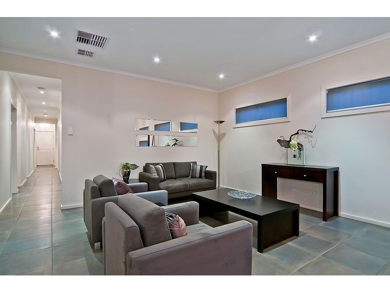19 Jindabyne Street, Andrews Farm SA 5114