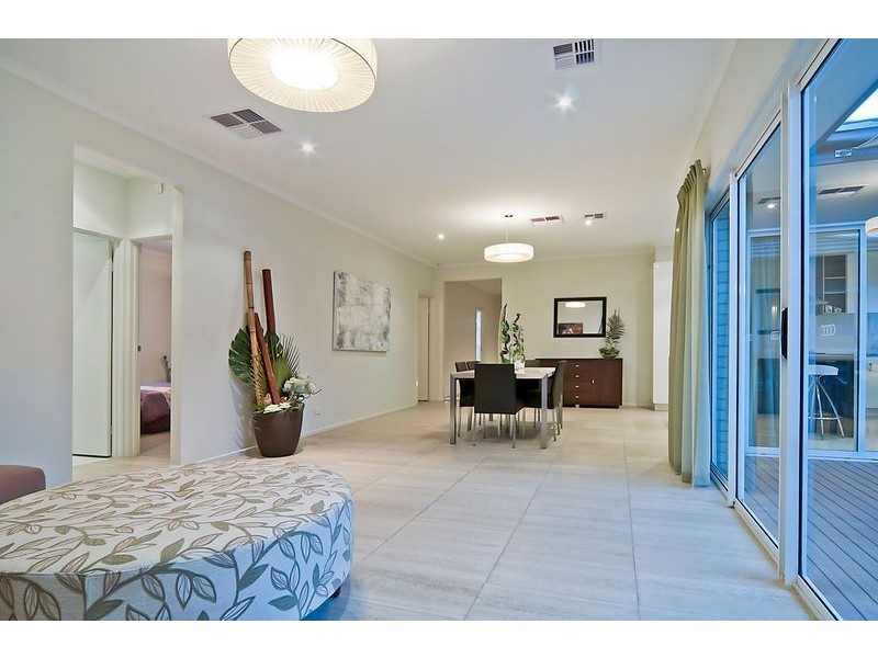 17 Jindabyne Street, Andrews Farm SA 5114