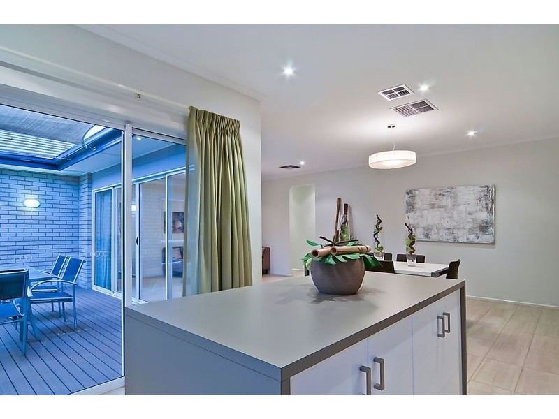 17 Jindabyne Street, Andrews Farm SA 5114