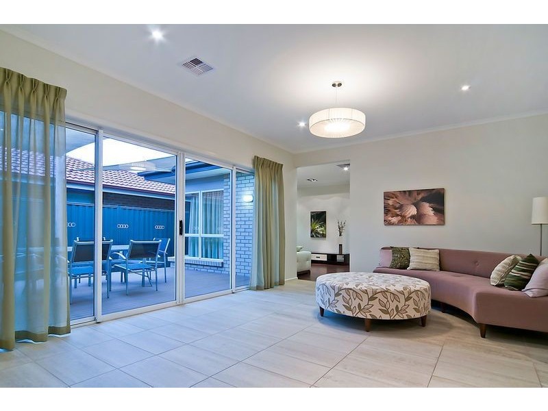 17 Jindabyne Street, Andrews Farm SA 5114