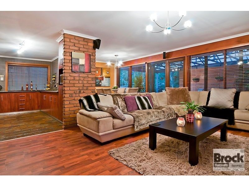 17 Lord Hobart Court, Surrey Downs SA 5126