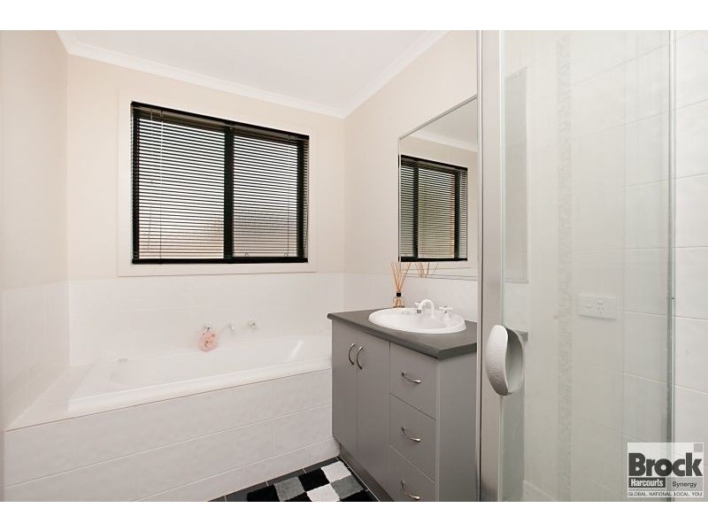 4 Blossom Court, Burton SA 5110