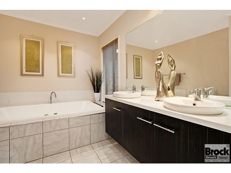 5 Brookfield Avenue, Burton SA 5110