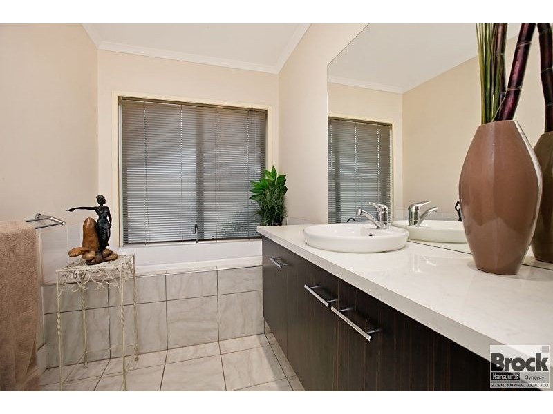 5 Brookfield Avenue, Burton SA 5110