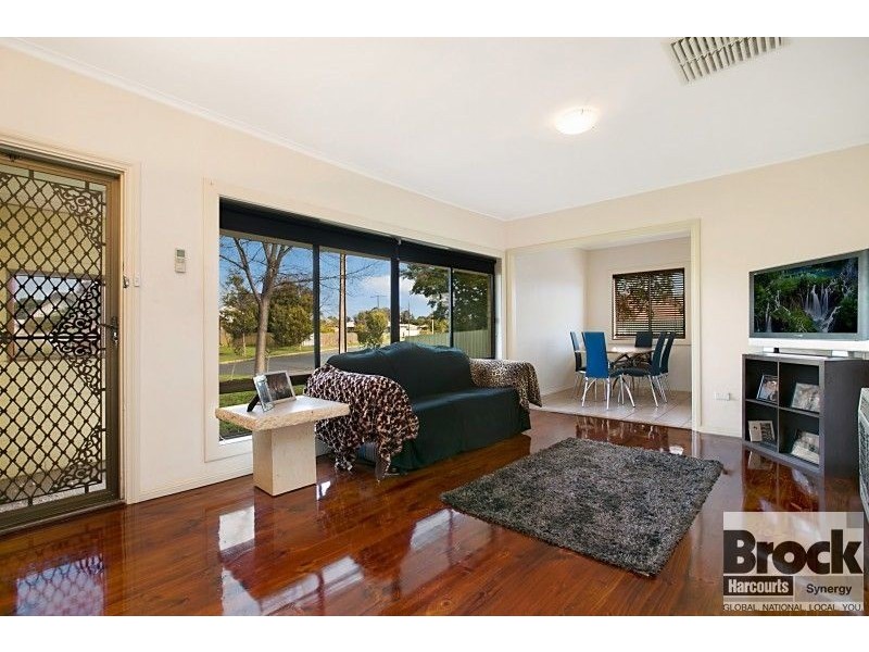 11 Barnes Crescent, Parafield Gardens SA 5107