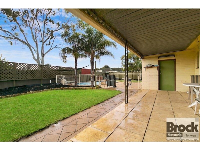 11 Barnes Crescent, Parafield Gardens SA 5107