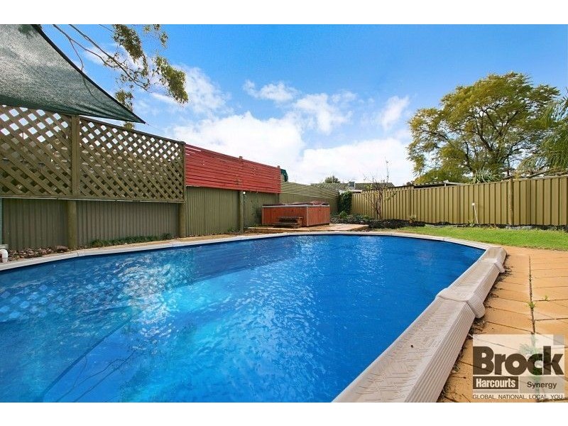 11 Barnes Crescent, Parafield Gardens SA 5107