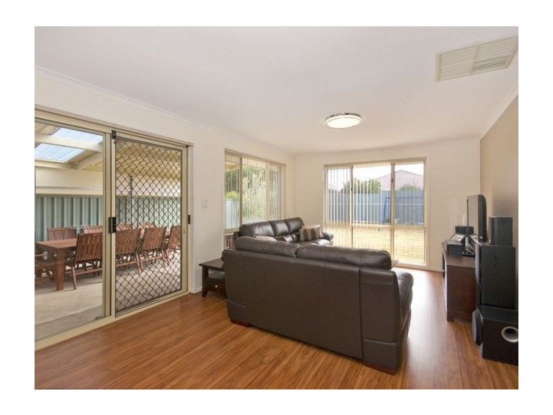 9 Lakeside Drive, Paralowie SA 5108