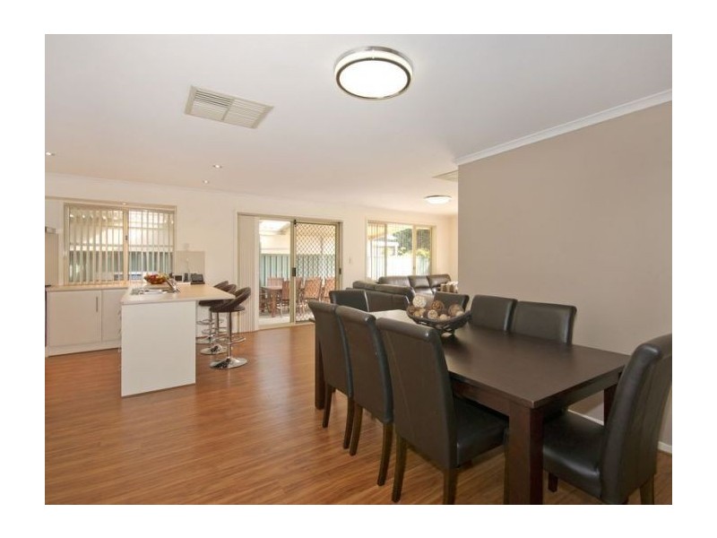 9 Lakeside Drive, Paralowie SA 5108