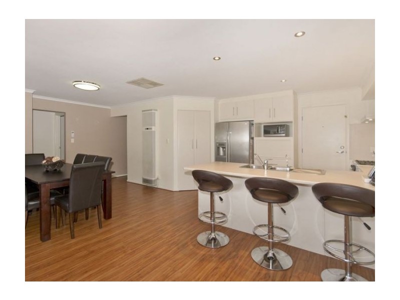 9 Lakeside Drive, Paralowie SA 5108