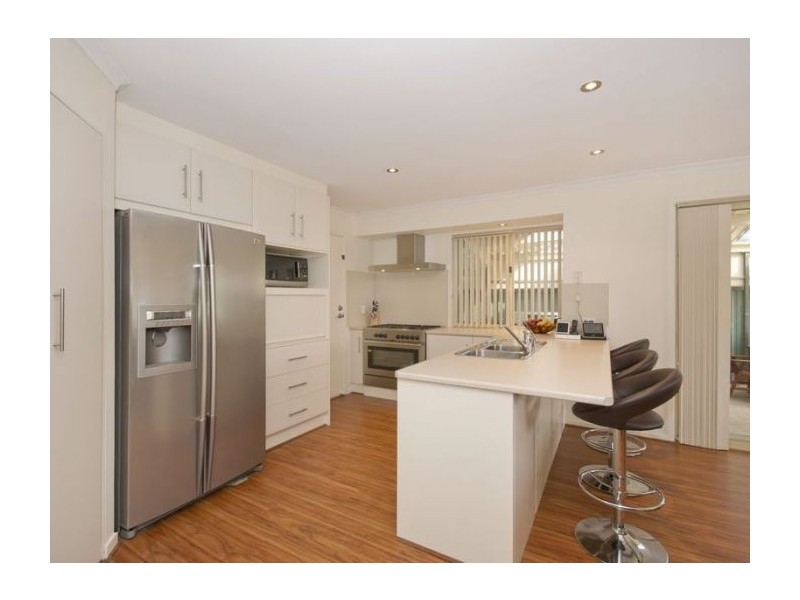 9 Lakeside Drive, Paralowie SA 5108