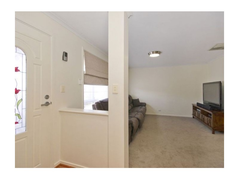 9 Lakeside Drive, Paralowie SA 5108