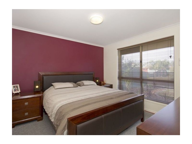 9 Lakeside Drive, Paralowie SA 5108
