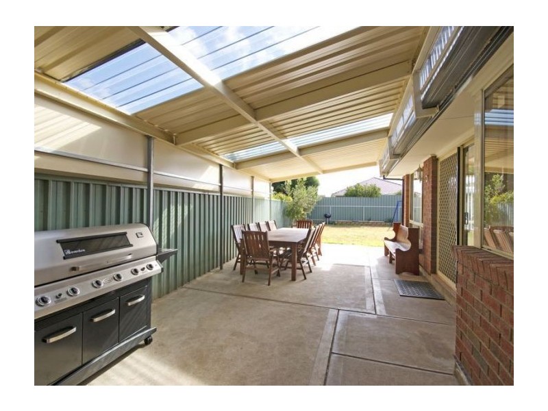 9 Lakeside Drive, Paralowie SA 5108