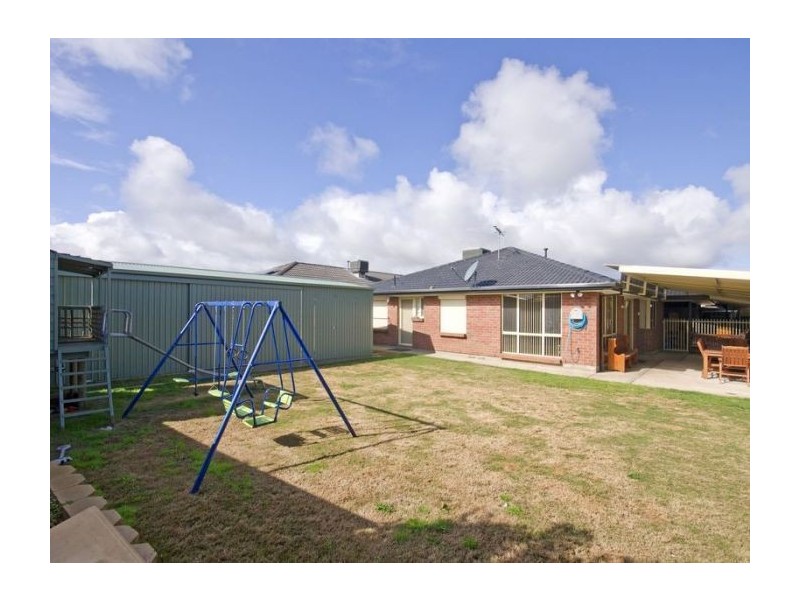 9 Lakeside Drive, Paralowie SA 5108