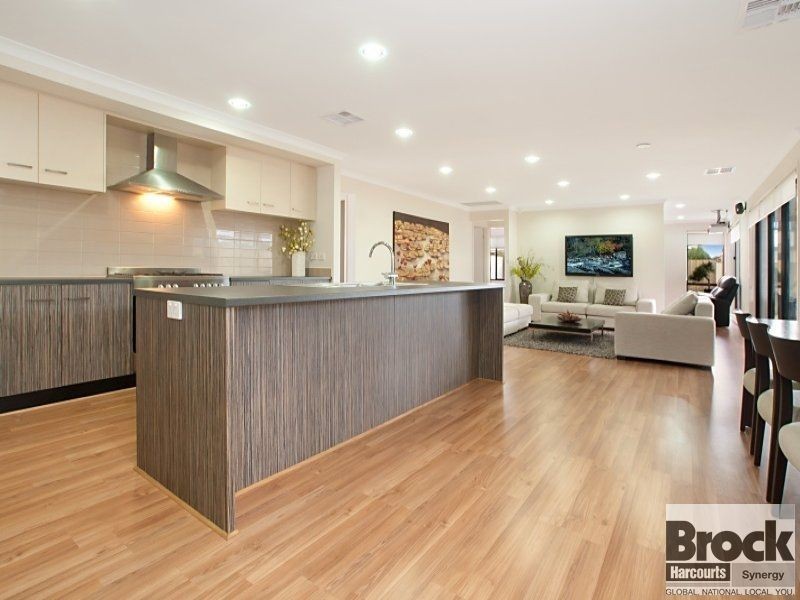 24 Rateki Close, Burton SA 5110