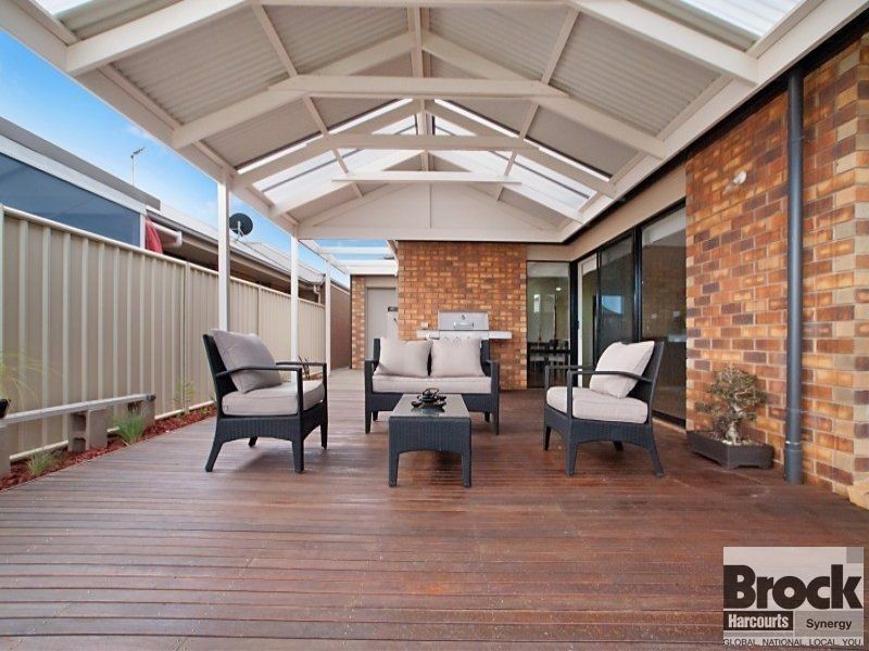 24 Rateki Close, Burton SA 5110