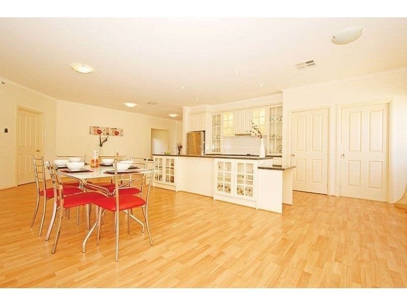 25 Springbank Blvd, Burton SA 5110