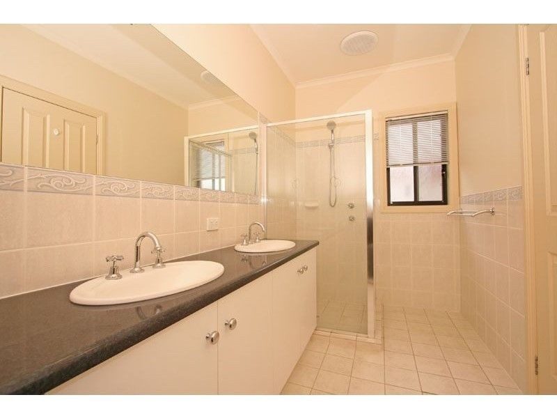 25 Springbank Blvd, Burton SA 5110