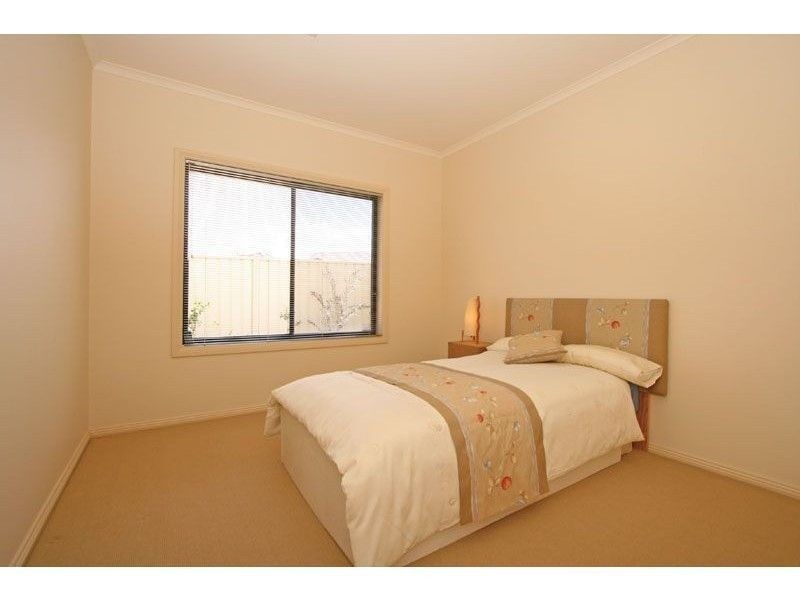 25 Springbank Blvd, Burton SA 5110