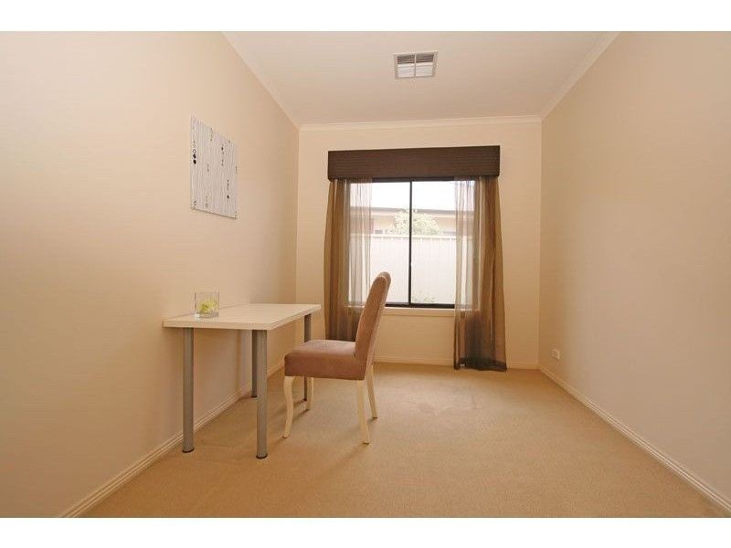 25 Springbank Blvd, Burton SA 5110