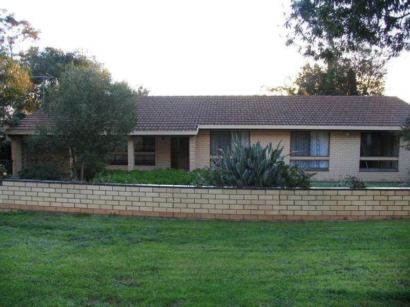 8 Laura Street, Vista SA 5091