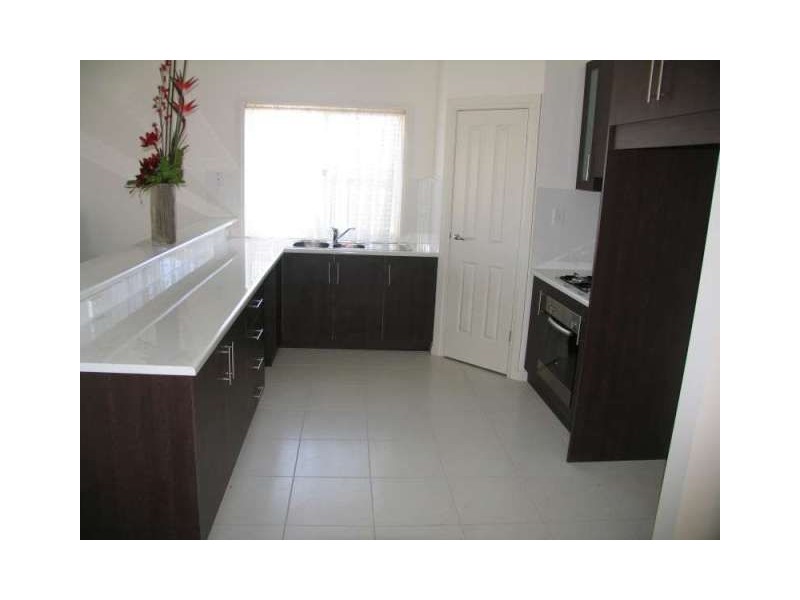 10 Mowbray Street, Mawson Lakes SA 5095