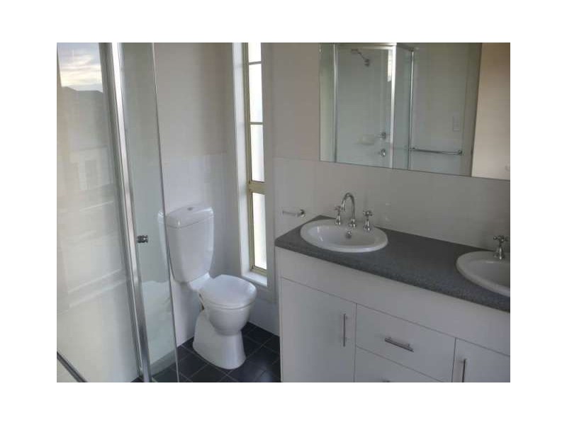 10 Mowbray Street, Mawson Lakes SA 5095