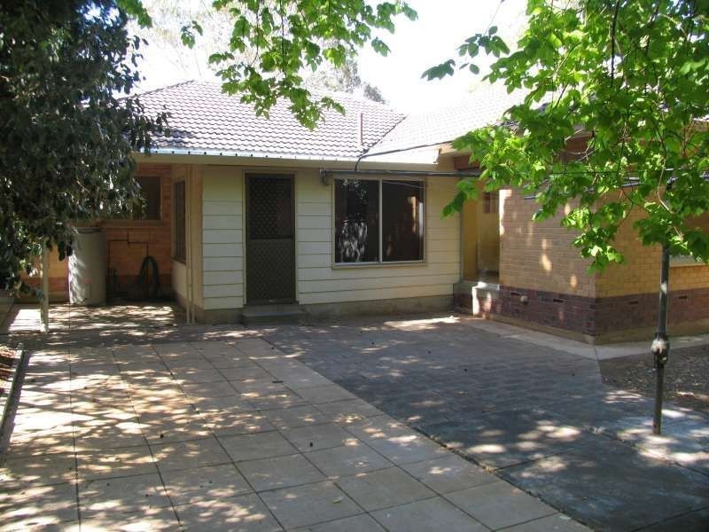 9 Redwood Street, Rostrevor SA 5073