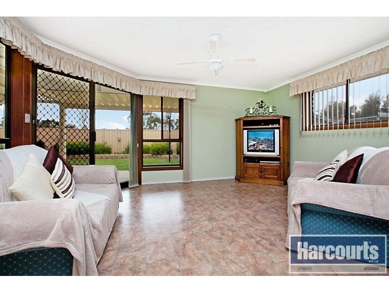 5 Potts Crescent, Burton SA 5110