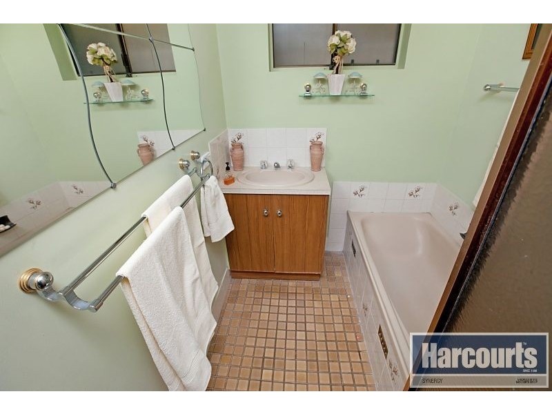 5 Potts Crescent, Burton SA 5110