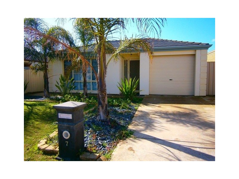 7 Lancelot Grove, Burton SA 5110