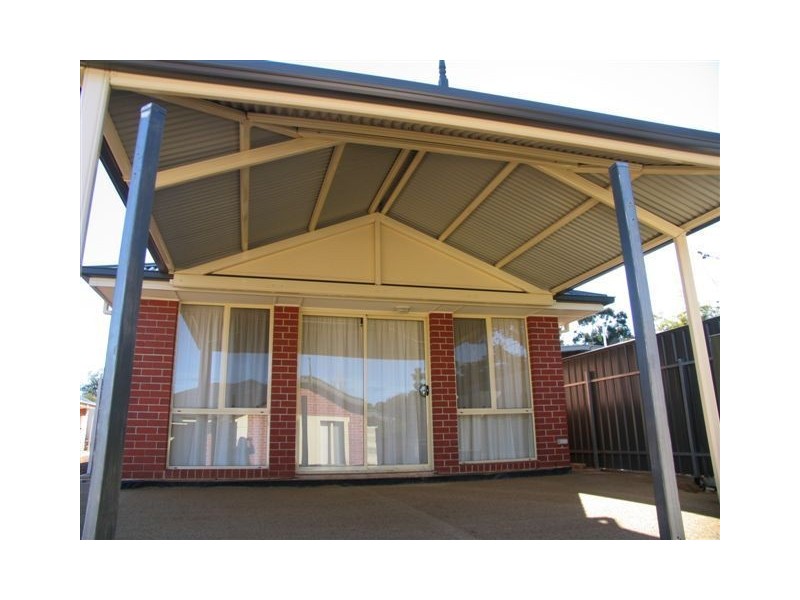 1/1 Hazel Grove, Ridgehaven SA 5097