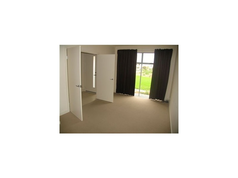 7/135 Sanctuary Drive, Mawson Lakes SA 5095