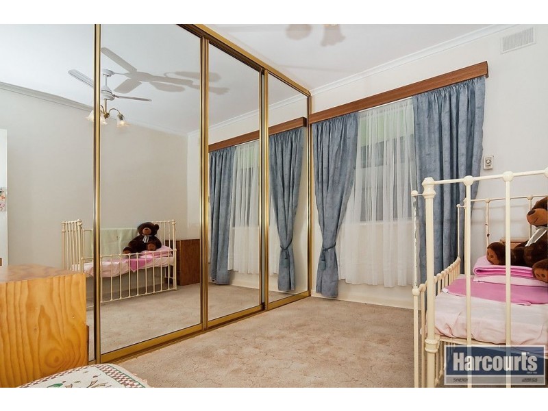 5 Forrest Avenue, Valley View SA 5093