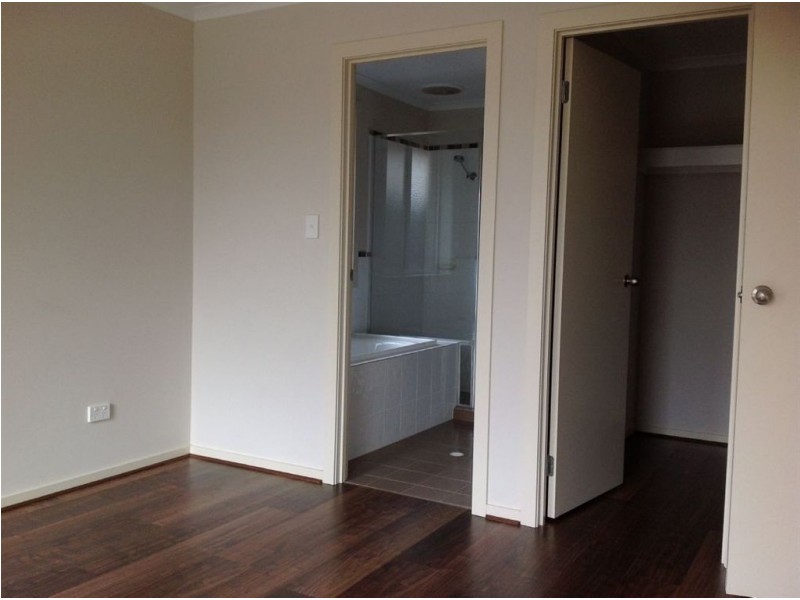 18 Almond Cct, Munno Para West SA 5115