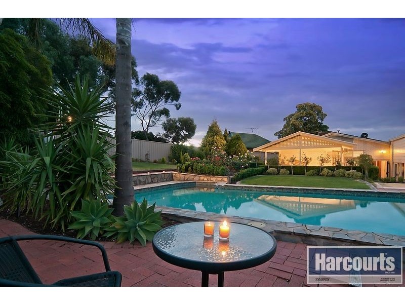 33 McGowan Court, Para Hills SA 5096