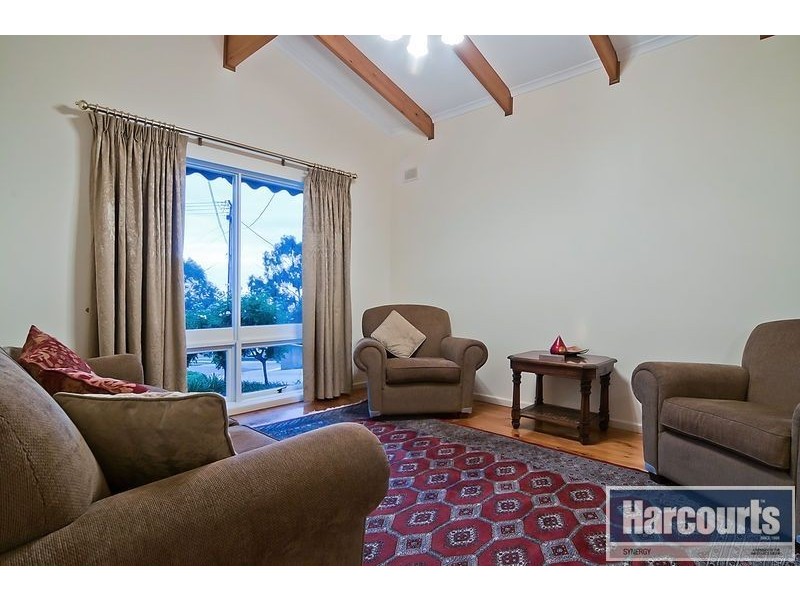 33 McGowan Court, Para Hills SA 5096