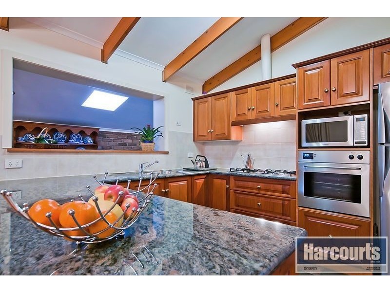 33 McGowan Court, Para Hills SA 5096